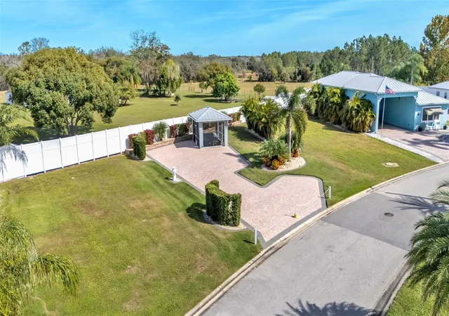 5th image of 2947 Wood Duck Dr, Polk City, FL 33868 | MLS# L4957326