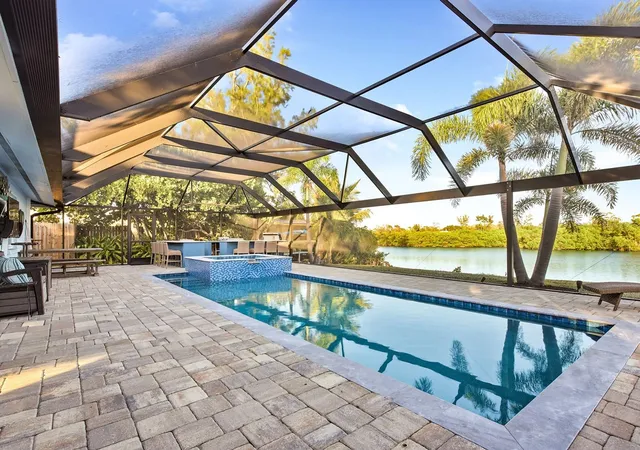 3rd image of 300 E Bay Heights Ave, Englewood, FL 34223 | MLS# D6144801