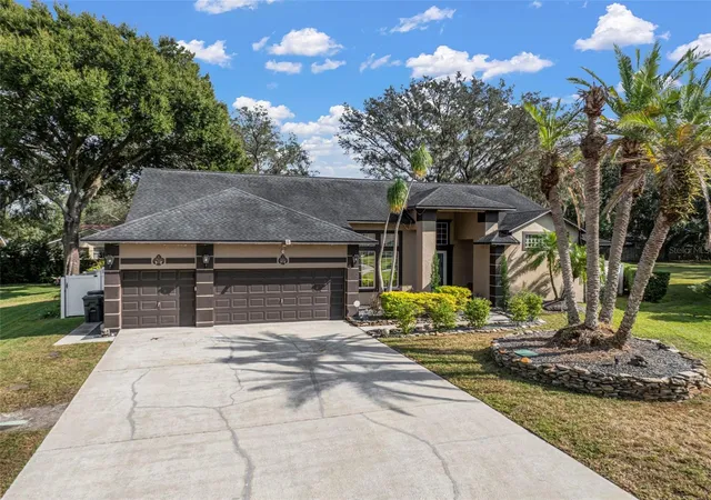 2nd image of 424 Summit Chase Dr, Valrico, FL 33594 | MLS# TB8448937
