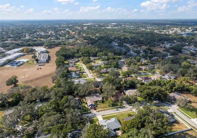 71st image of 424 Summit Chase Dr, Valrico, FL 33594 | MLS# TB8448937