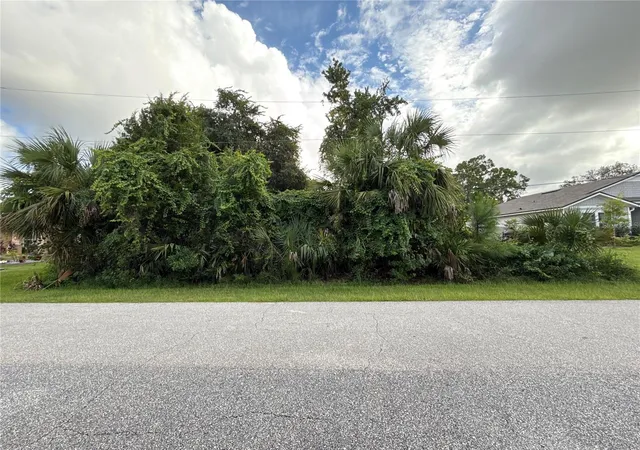 2nd image of 38 Pineapple Dr, Palm Coast, FL 32164 | MLS# L4957339