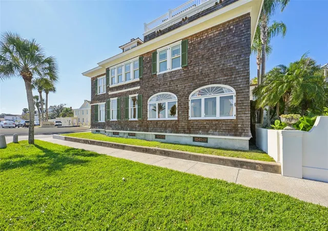 Photo 4 of Single family home for sale at 178 Avenida Menendez, Saint Augustine, FL 32084 | MLS# FC314156 | Listing updated on 2026-05-19