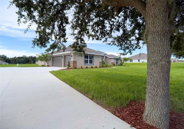 Photo 4 of Single family home for sale at 37094 Hidden View Cir, Dade City, FL 33523 | MLS# TB8449024 | Listing updated on 2026-09-21