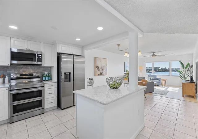 Listing Photo 5 - Condo for sale in building located at 4775 Cvs Cir, Madeira Beach, FL 33708 - Unit #203