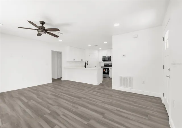 Photo 2 of Single family home for sale at 1212 W 16th Street, Sanford, FL 32771 | MLS# O6361437 | Listing updated on 2026-10-30