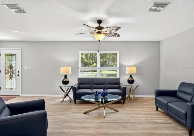 Photo 4 of Single family home for sale at 201 N West St, Interlachen, FL 32148 | MLS# O6361448 | Listing updated on 2026-08-13
