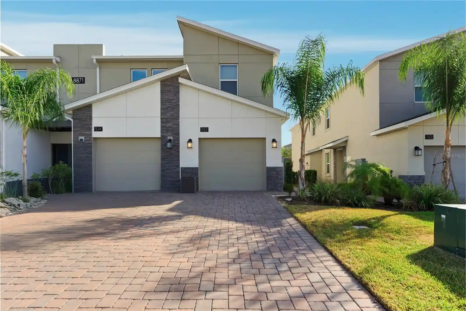 Listing Photo 2 - Condo for sale in 8871 Cabot Cliffs Dr located at 8871 Cabot Cliffs Dr, DAVENPORT, FL 33896 - Unit #102