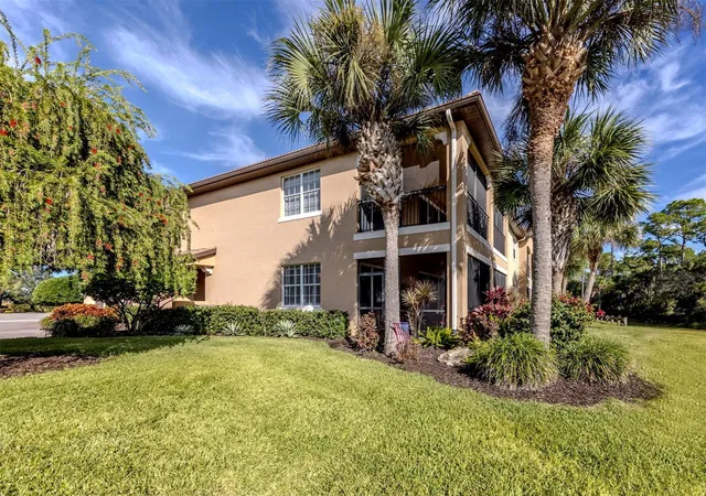 Listing Photo 4 - Condo for sale in building located at 114 Bella Vis Ter, Venice, FL 34275 - Unit #6B