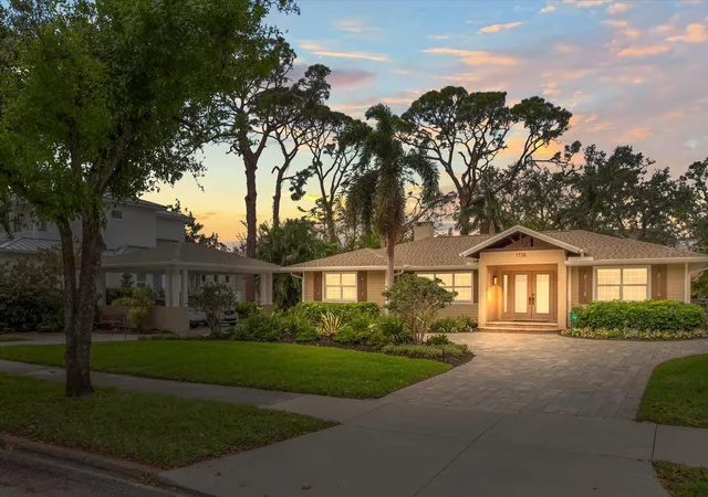 2nd image of 1538 S Orange Ave, Sarasota, FL 34239 | MLS# A4672485