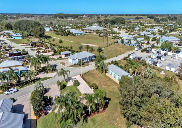 17th image of 3312 Fish Hawk Dr, Polk City, FL 33868 | MLS# L4957365