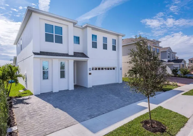 Photo 3 of Single family home for sale at 7602 Mackinaw Ln, Kissimmee, FL 34747 | MLS# O6361620 | Listing updated on 2026-09-28