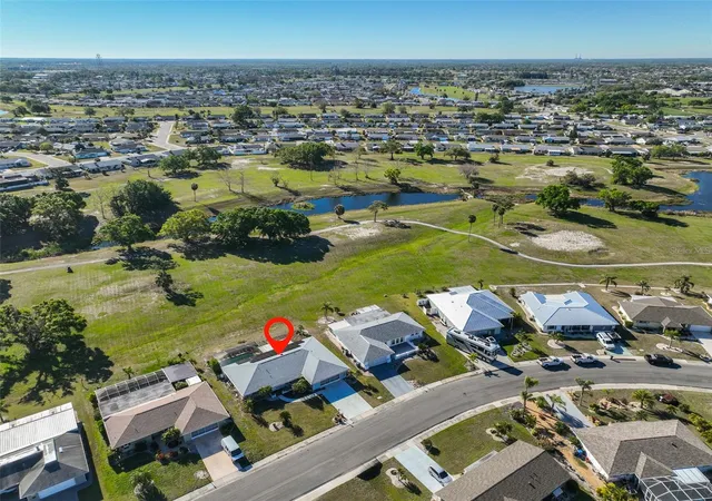 3rd image of 672 Allegheny Dr, Sun City Center, FL 33573 | MLS# TB8449362