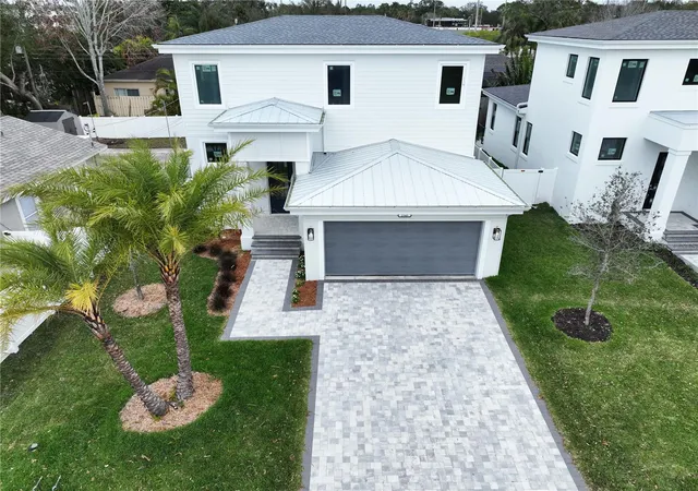 Photo 3 of Single family home for sale at 2345 Bahia Vista St, Sarasota, FL 34239 | MLS# A4672606 | Listing updated on 2026-09-12