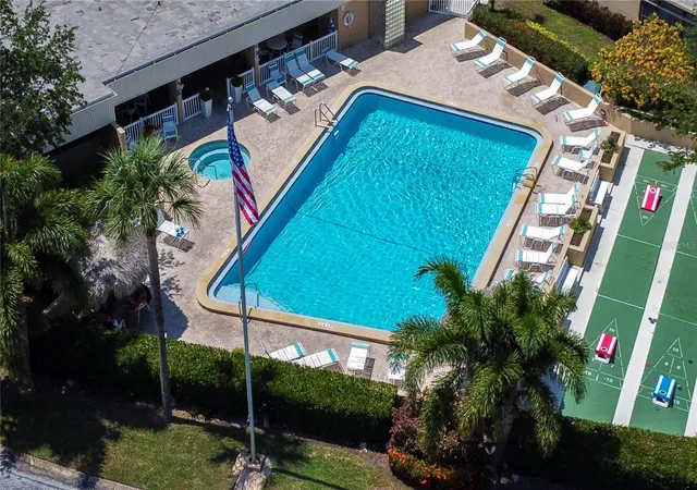 3rd image of 2616 Cove Cay Dr #506, Clearwater, FL 33760 | MLS# TB8449504