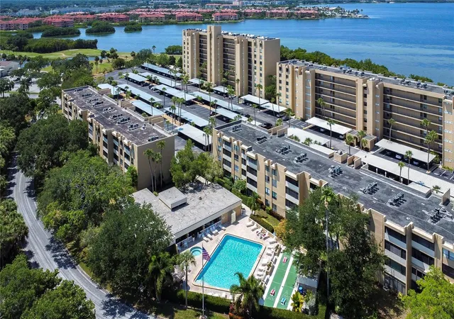 4th image of 2616 Cove Cay Dr #506, Clearwater, FL 33760 | MLS# TB8449504