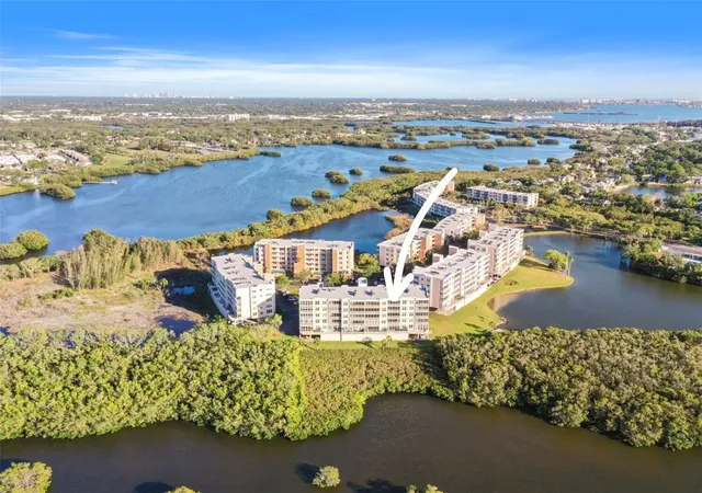 2nd image of 6495 Shoreline Dr, ST PETERSBURG, FL 33708