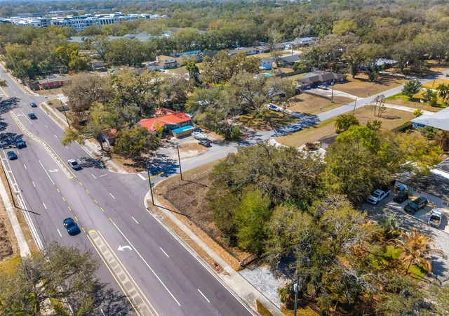 4th image of 702 Westwood Dr, Brandon, FL 33511 | MLS# TB8449539