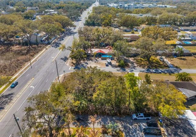 5th image of 702 Westwood Dr, Brandon, FL 33511 | MLS# TB8449539