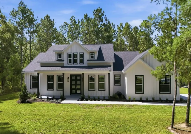 Single family home for sale at 2207 County Rd 243e, WILDWOOD, FL 34785 | MLS# W7880886