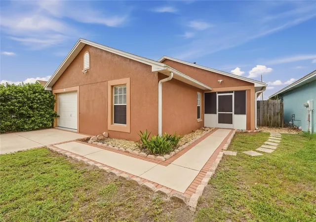 Single family home for sale at 511 Marcia Loop, WINTER HAVEN, FL 33884 | MLS# L4957392