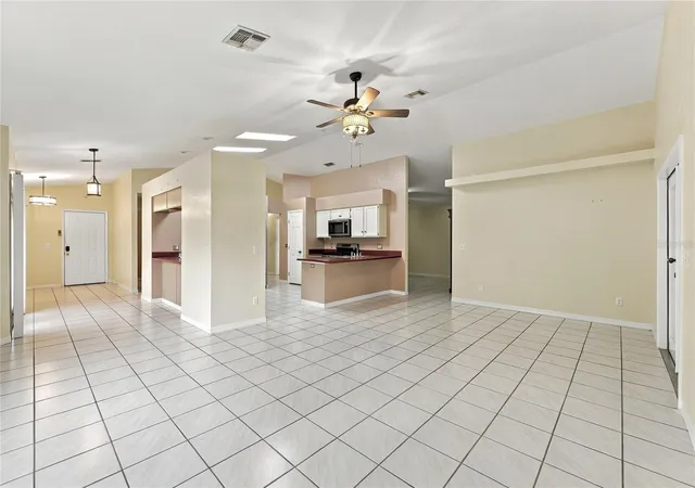 Photo 2 of Single family home for sale at 511 Marcia Loop, Winter Haven, FL 33884 | MLS# L4957392 | Listing updated on 2026-09-21