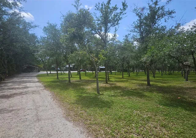 15th image of 21910 Taylor Dr, Bradenton, FL 34211 | MLS# S5138834
