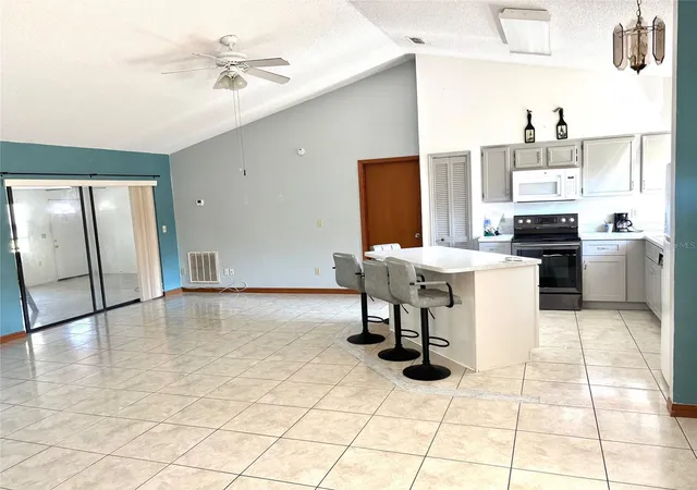 2nd image of 1406 Coronet Dr, Deltona, FL 32725 | MLS# V4945999