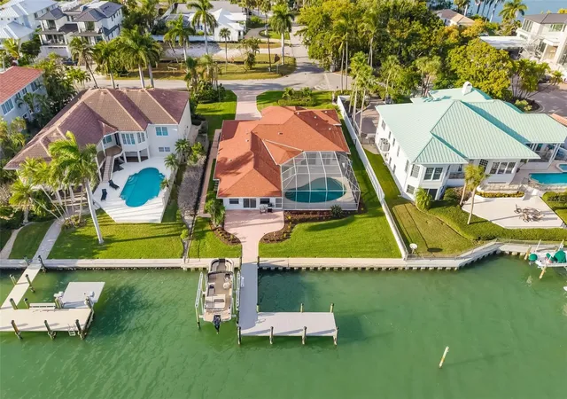 5th image of 480 Cleveland Dr, Sarasota, FL 34236 | MLS# A4672676