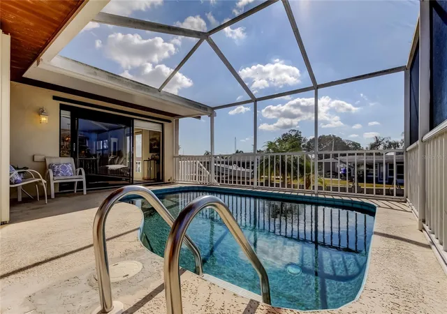 3rd image of 212 Westwinds Dr, Palm Harbor, FL 34683 | MLS# TB8449728