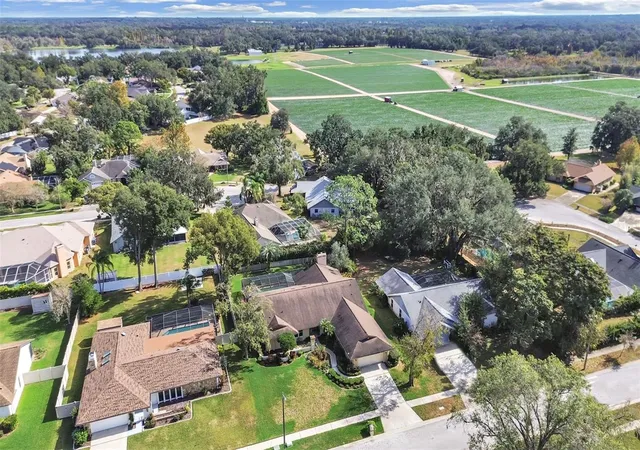 2nd image of 305 Running Horse Rd, Seffner, FL 33584 | MLS# TB8449747