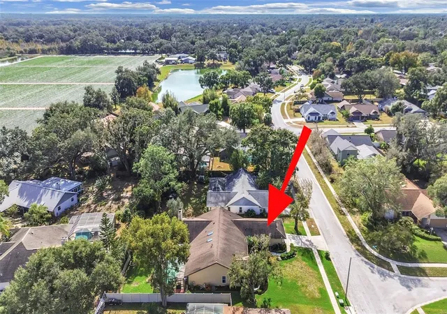 5th image of 305 Running Horse Rd, Seffner, FL 33584 | MLS# TB8449747