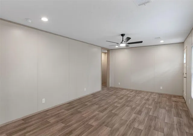 Photo 4 of Manufactured home for sale at 6149 La Pine Rd, Brooksville, FL 34602 | MLS# FC314223 | Listing updated on 2026-09-17