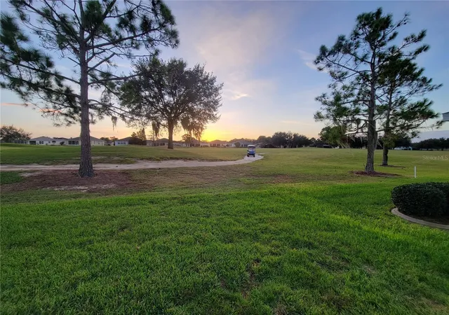 Photo 4 of Single family home for sale at 27343 Roanoke Dr, Leesburg, FL 34748 | MLS# R4910273 | Listing updated on 2026-10-01