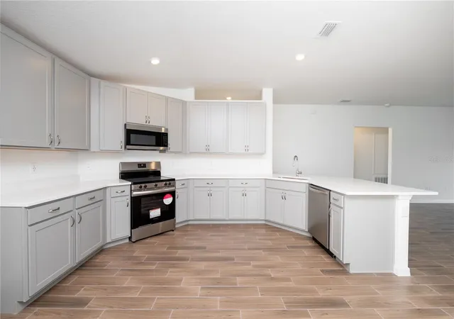Photo 3 of Sale Pending at 213 Harper Ests Cir, Lake Wales, FL 33859 | MLS# R4910283 | Listing updated on 2026-09-24