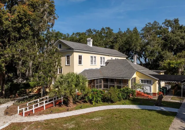 Photo 1 of Single family home for sale at 620 N Tubb St, Oakland, FL 34760 | MLS# O6362142 | Listing updated on 2026-09-17
