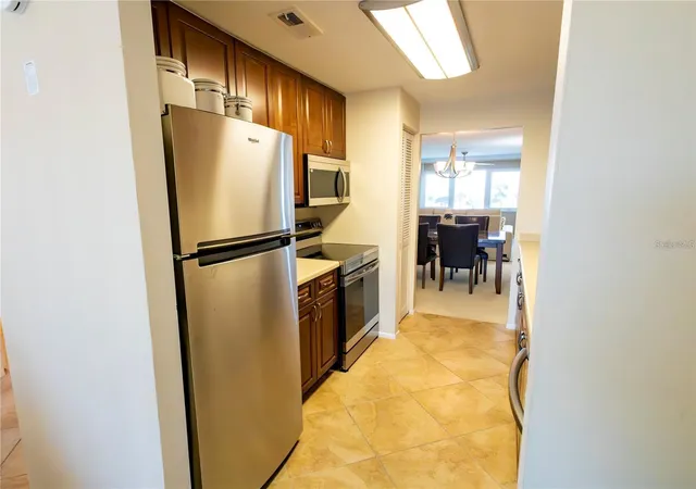 Photo 4 of Condo for sale at 500 The Esplanade N #306, Venice, FL 34285 | MLS# N6141593 | Listing updated on 2026-10-17