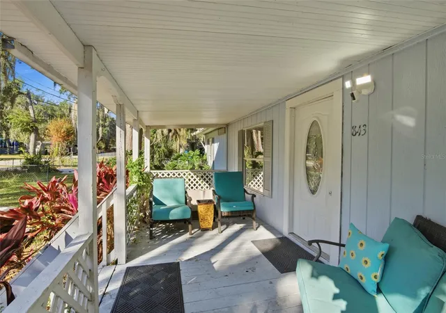 Photo 3 of Manufactured home for sale at 843 Cr 484, Lake Panasoffkee, FL 33538 | MLS# O6362168 | Listing updated on 2026-10-02