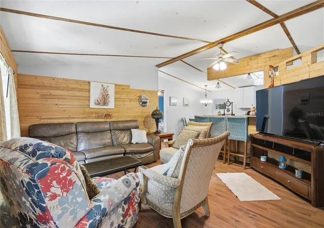 Photo 4 of Manufactured home for sale at 843 Cr 484, Lake Panasoffkee, FL 33538 | MLS# O6362168 | Listing updated on 2026-10-02
