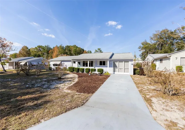 Photo 3 of Single family home for sale at 8987 Sw 108th Place, Ocala, FL 34481 | MLS# OM713913 | Listing updated on 2026-07-08