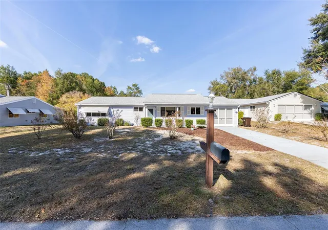 Photo 3 of Single family home for sale at 8987 SW 108th Place, Ocala, FL 34481 | MLS# OM713913 | Listing updated on 2026-07-08
