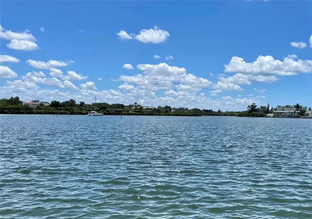 Homes for sale in Longboat Key, FL | 3710 Gulf Of Mexico Dr #G12, Longboat Key, FL 34228 | MLS# A4672798