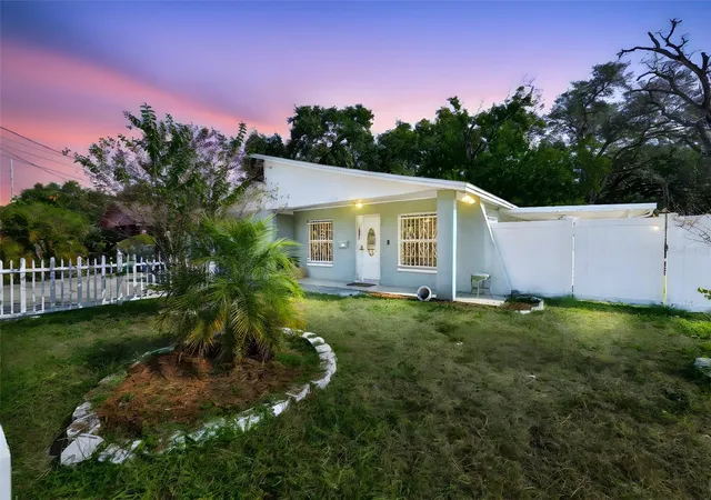 5th image of 3901 N Clearfield Ave, Tampa, FL 33603 | MLS# TB8450026