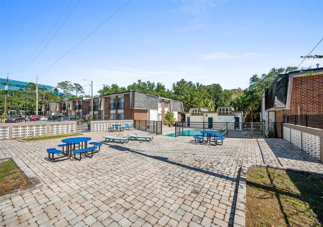 22nd image of 1700 Sw 16th Ct #C25, Gainesville, FL 32608 | MLS# GC535603