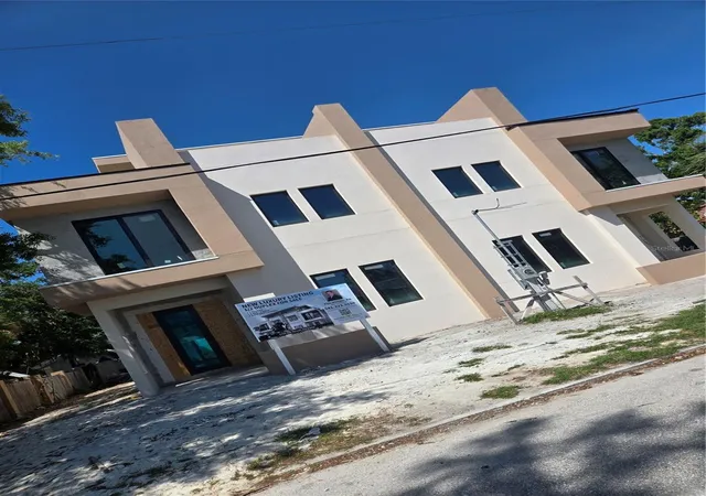 1st image of 1755 8th St #West, Sarasota, FL 34236 | MLS# A4672875