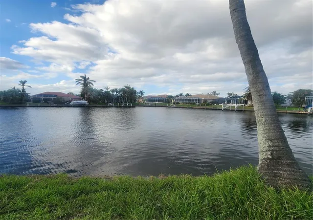 3rd image of 3907 Madrid Ct, Punta Gorda, FL 33950 | MLS# C7518064