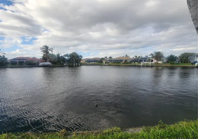 5th image of 3907 Madrid Ct, Punta Gorda, FL 33950 | MLS# C7518064