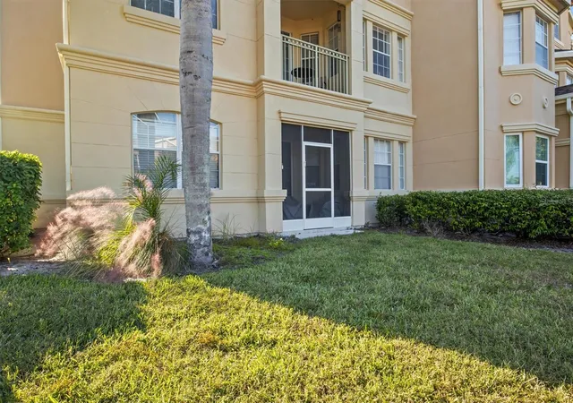 Photo 3 of Condo for sale at 301 Ter Ridge Cir #301, Davenport, FL 33896 | MLS# P4937105 | Listing updated on 2026-10-12