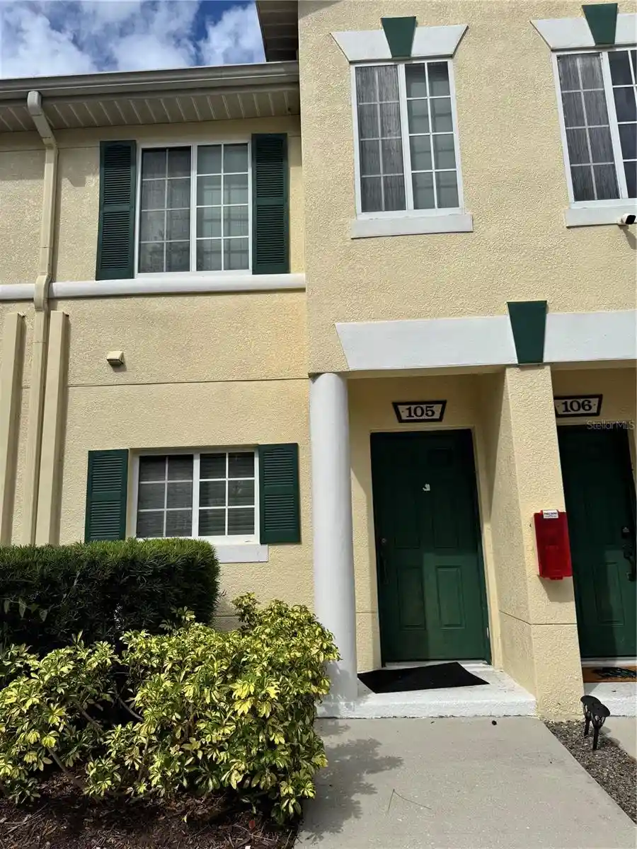 Listing Photo 1 - Condo for sale in 335 Cape Harbour Loop located at 335 Cape Harbour Loop, BRADENTON, FL 34212 - Unit #105