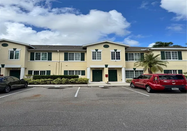 2nd image of 335 Cape Harbour Loop #105, Bradenton, FL 34212 | MLS# TB8450466