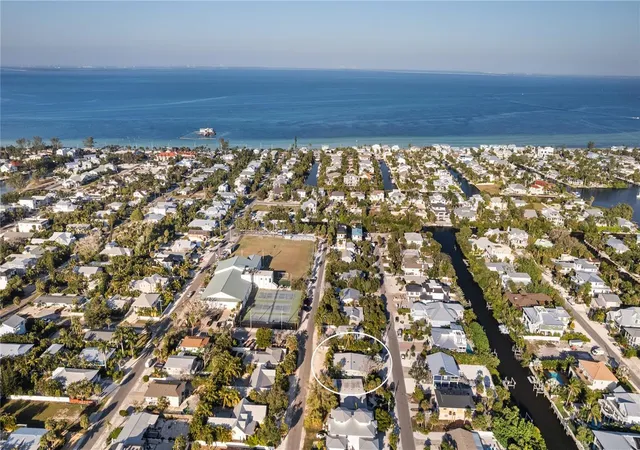 Photo 2 of Single family home for sale at 312 Hardin Ave, Anna Maria, FL 34216 | MLS# A4672942 | Listing updated on 2026-09-15